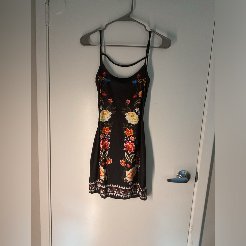 Gorgeous Chic Me Floral Print Black Dress